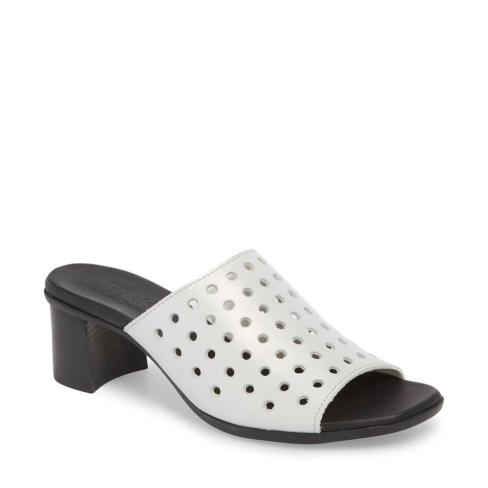 Women Slip-on Shoe